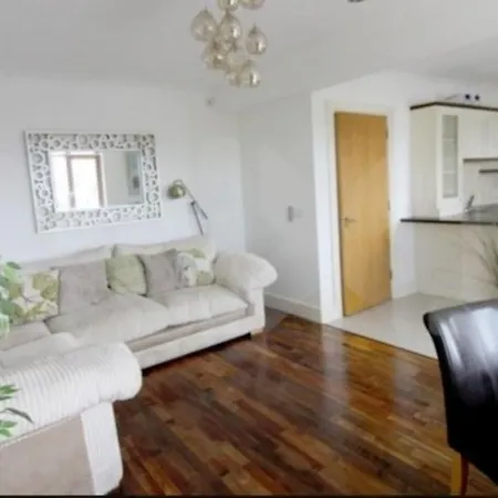 Beautiful 3-Bed Apartment In Furbo Barna Area Lejlighed